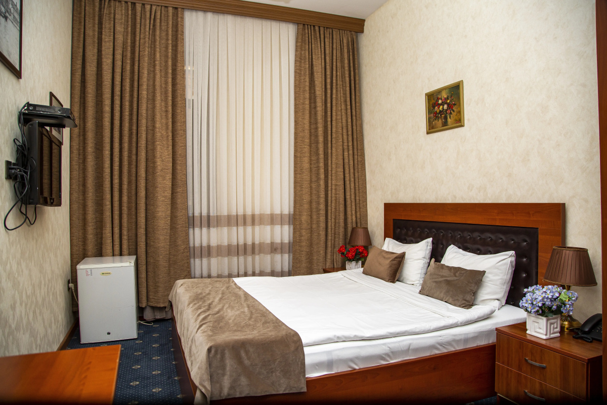 Port Hotel