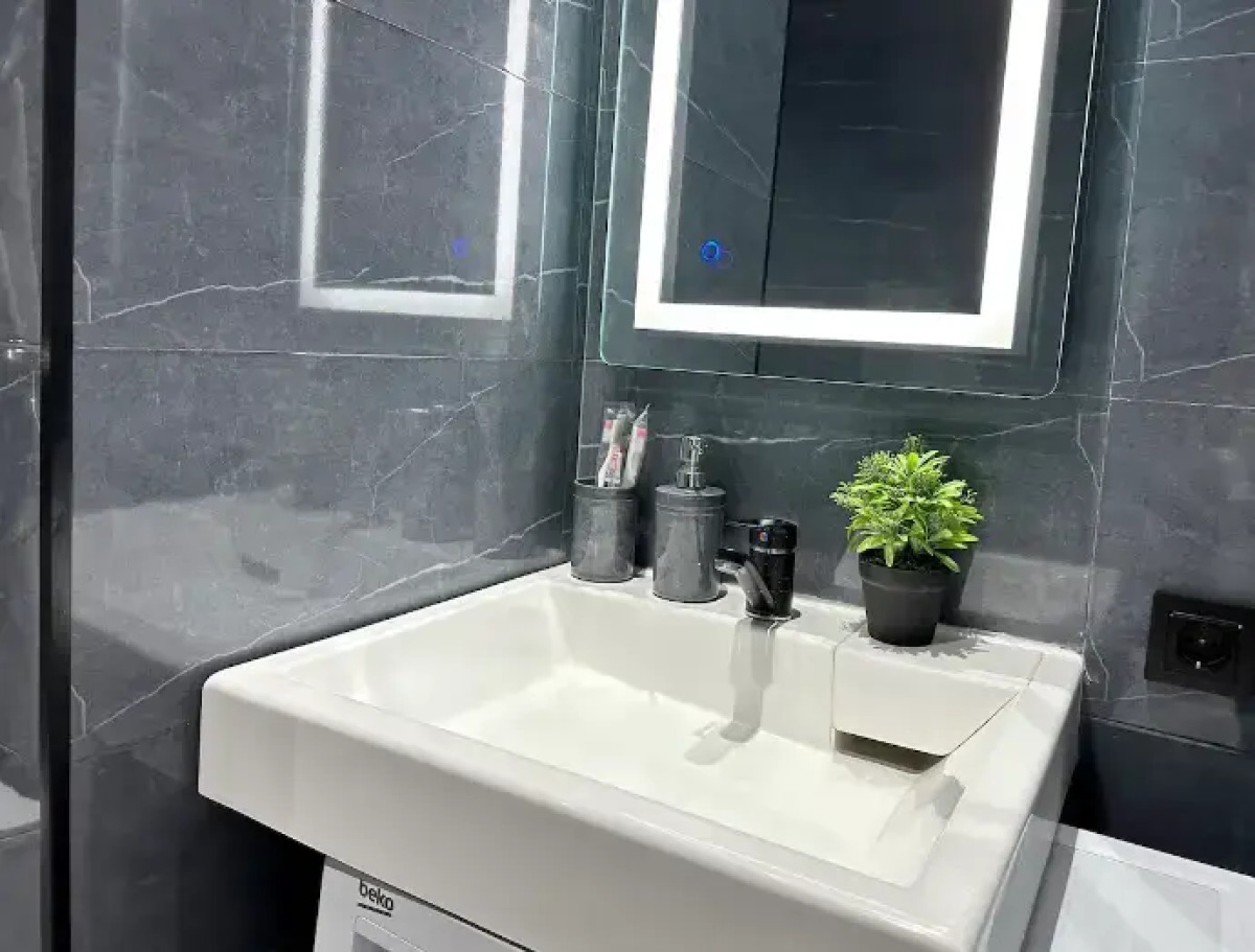 Квартира Сканди на Абая 164/10