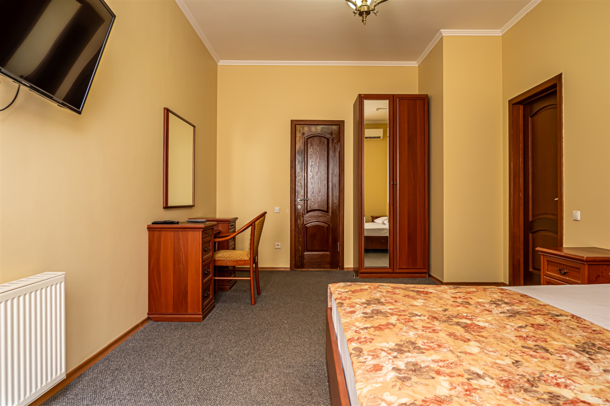 Отель Респект