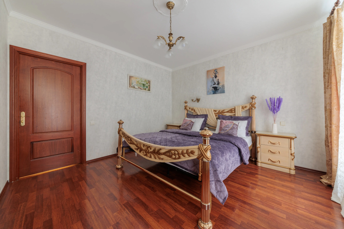 Квартира Трехкомнатная на Невском 45 DereMRents ДереМРентс