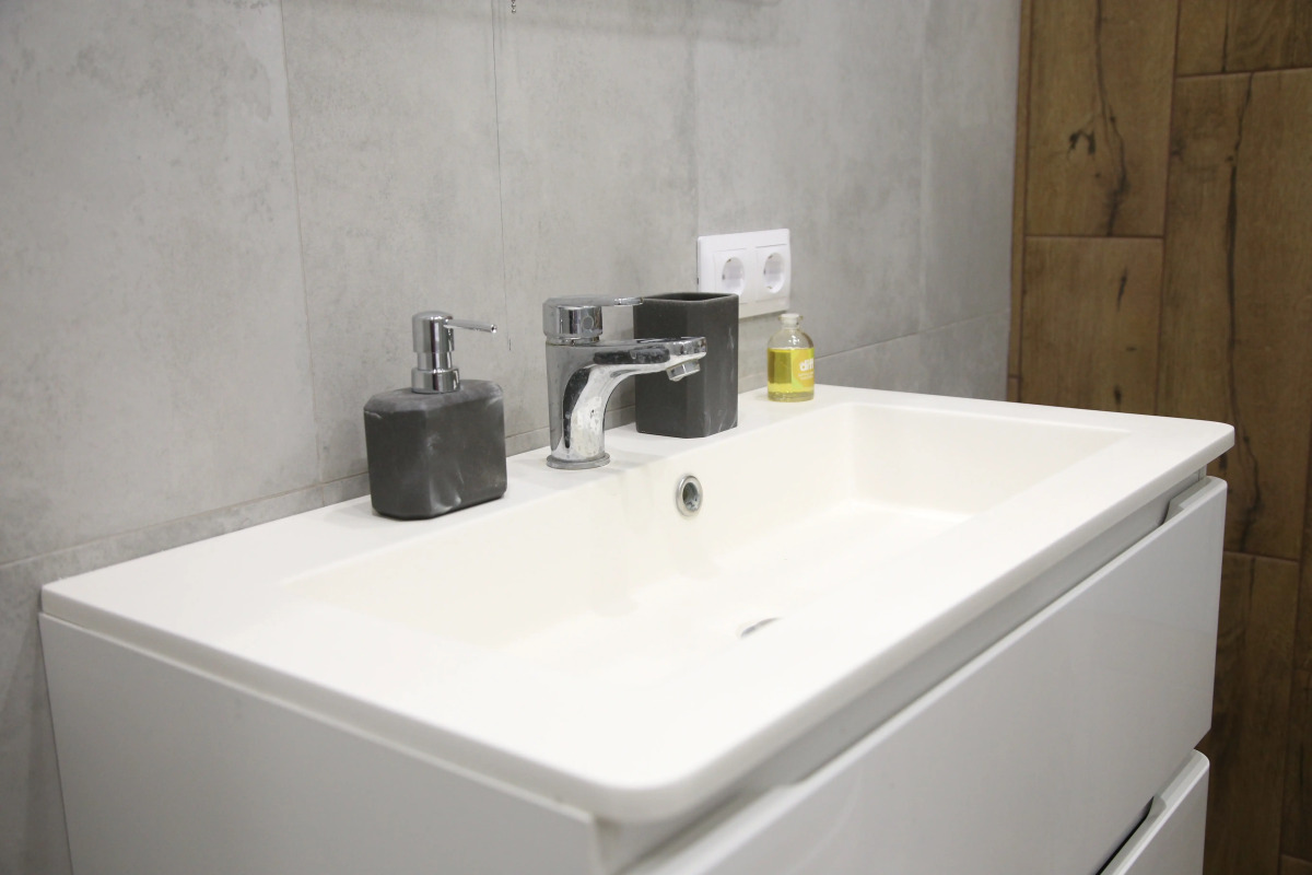 Апартаменты Уорхол - апельсин и капучино в интерьере с собственным двориком для BBQ в 10 минутах от центра