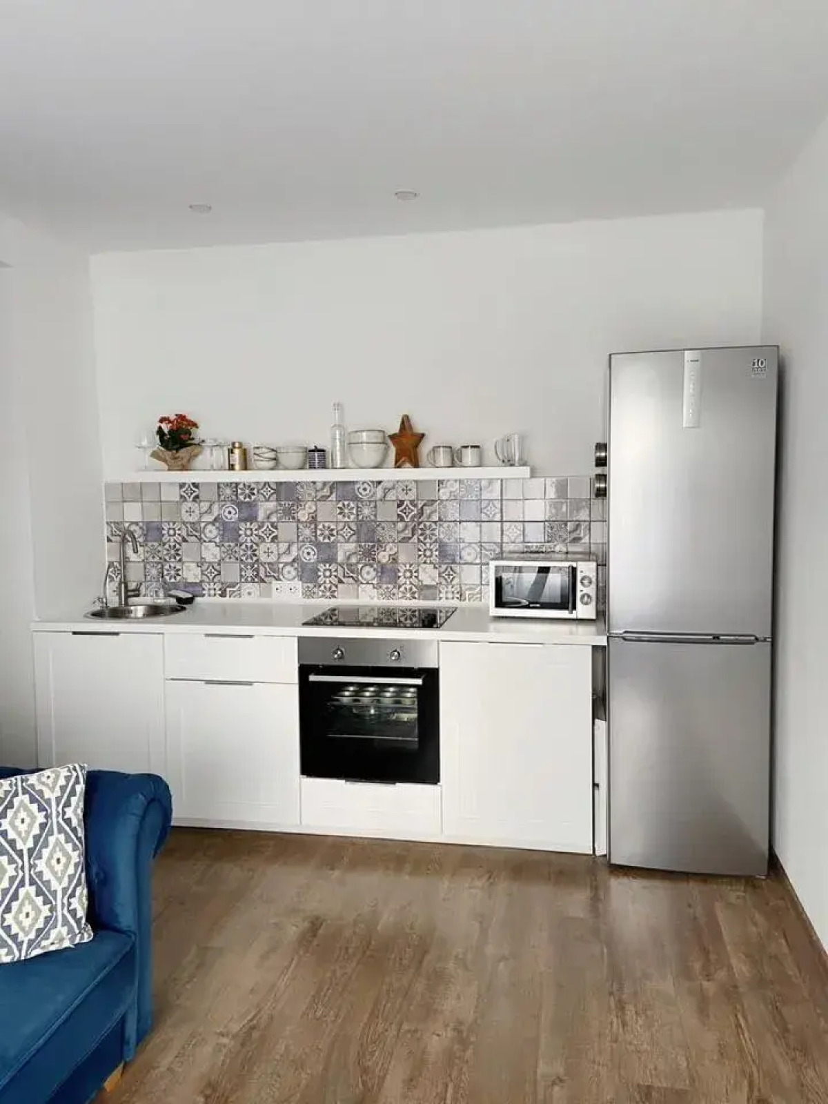 Квартира на Колмовской Набережной 83