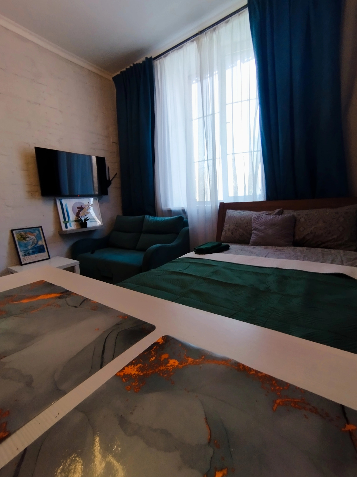 Апартаменты  Мятный уголок Уютная студия  с диваном у Ботанического сада