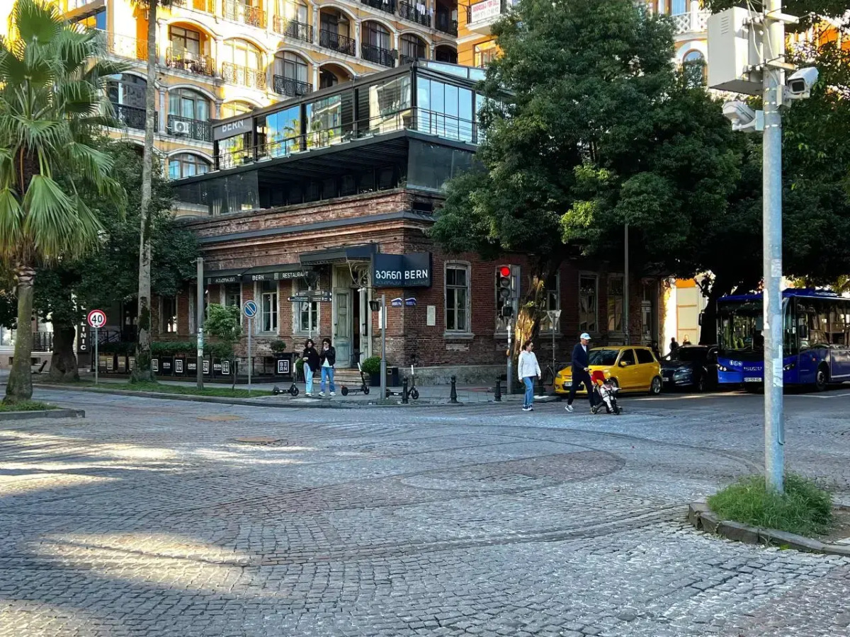 Апарт-отель на берегу моря, Porta Batumi Tower