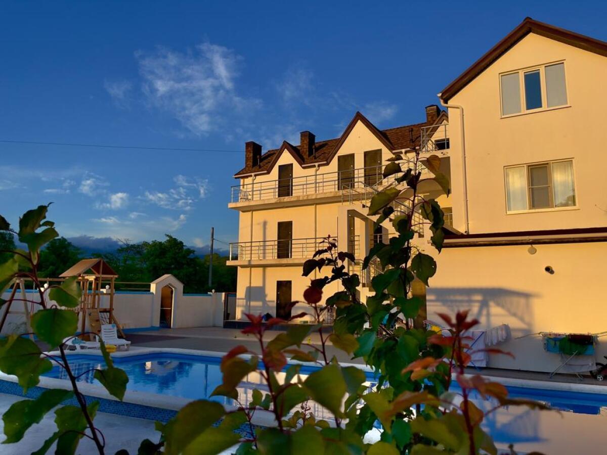 Отдых в гостевых домах геленджика. Отдых в гостевых домах геленджика. Отдых в гостевых домах геленджика. Миранда гостевой дом голубая бухта. Гостевой дом солнышко.