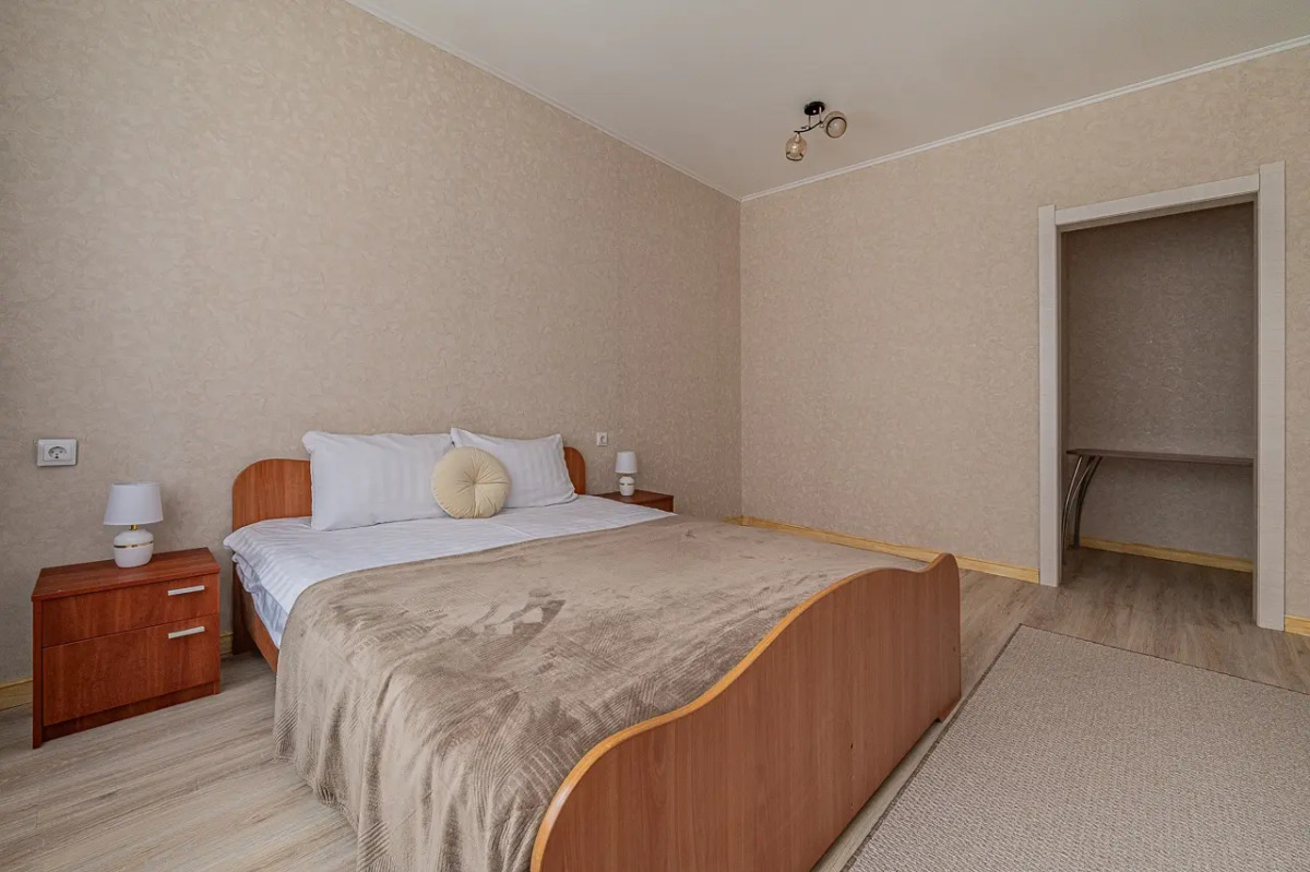 Апартаменты 33 Космонавтов 108Е