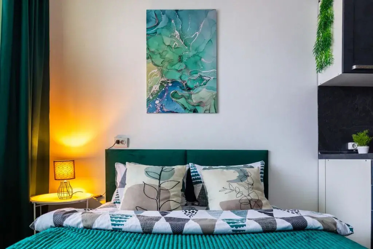 Апартаменты светлые на 16 этаже