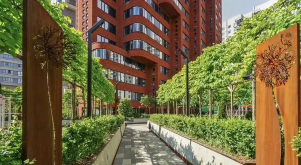 Квартира Светлая в Шаговой Доступности от Метро