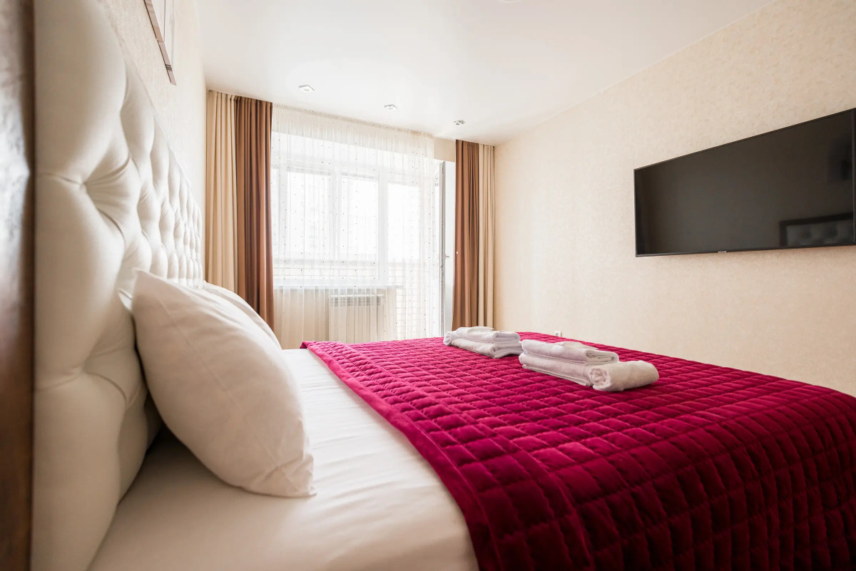 Квартира 2-к в центре на О.Волкова 3 от RentAp, 6 сп.мест