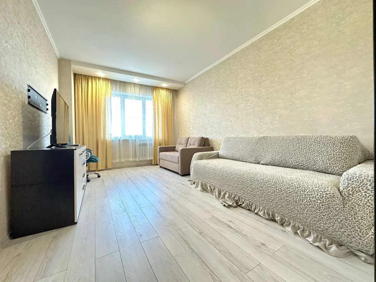 Квартира Двухкомнатная с балконом на Притомском