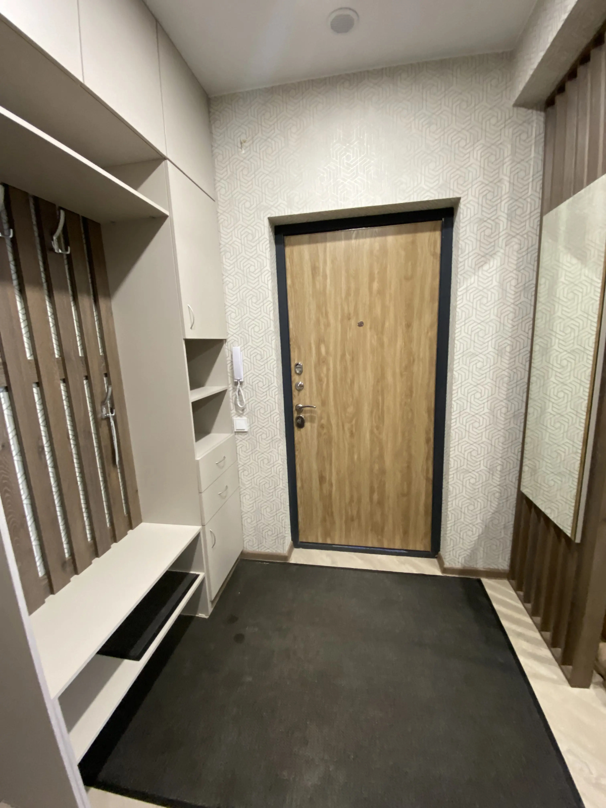 Квартира Большая двухкомнатная у метро Пионерская