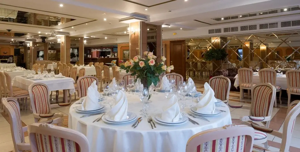 Отель Новый