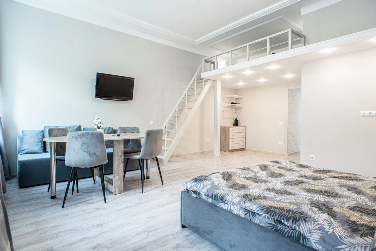 Квартира Стильная Евродвушка с Балконом в Центре Петроградской