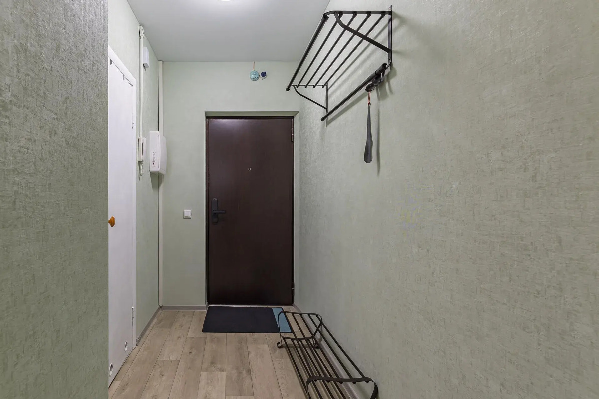 Квартира студия на Бурнаковской 97