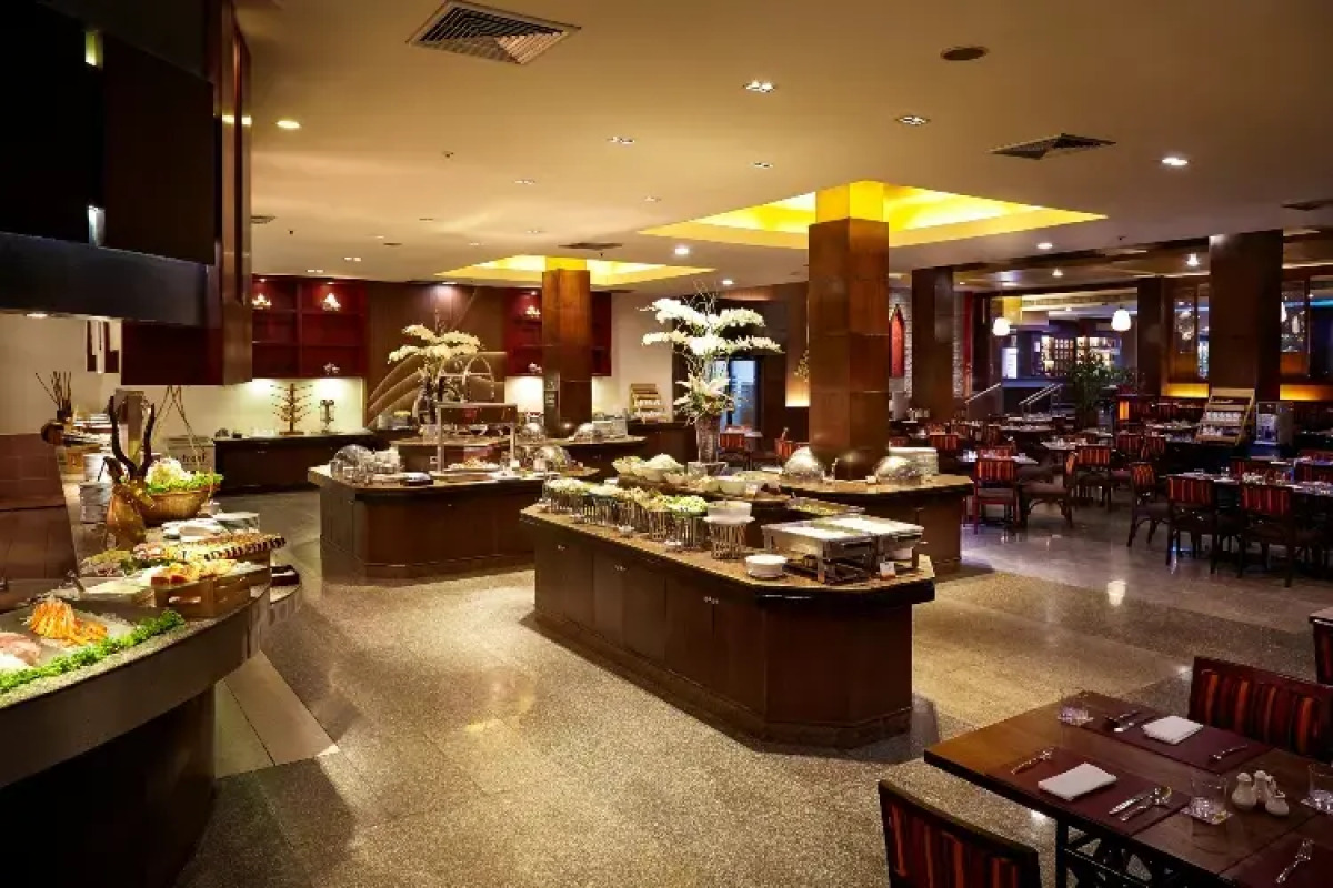 Отель Ambassador Bangkok Hotel