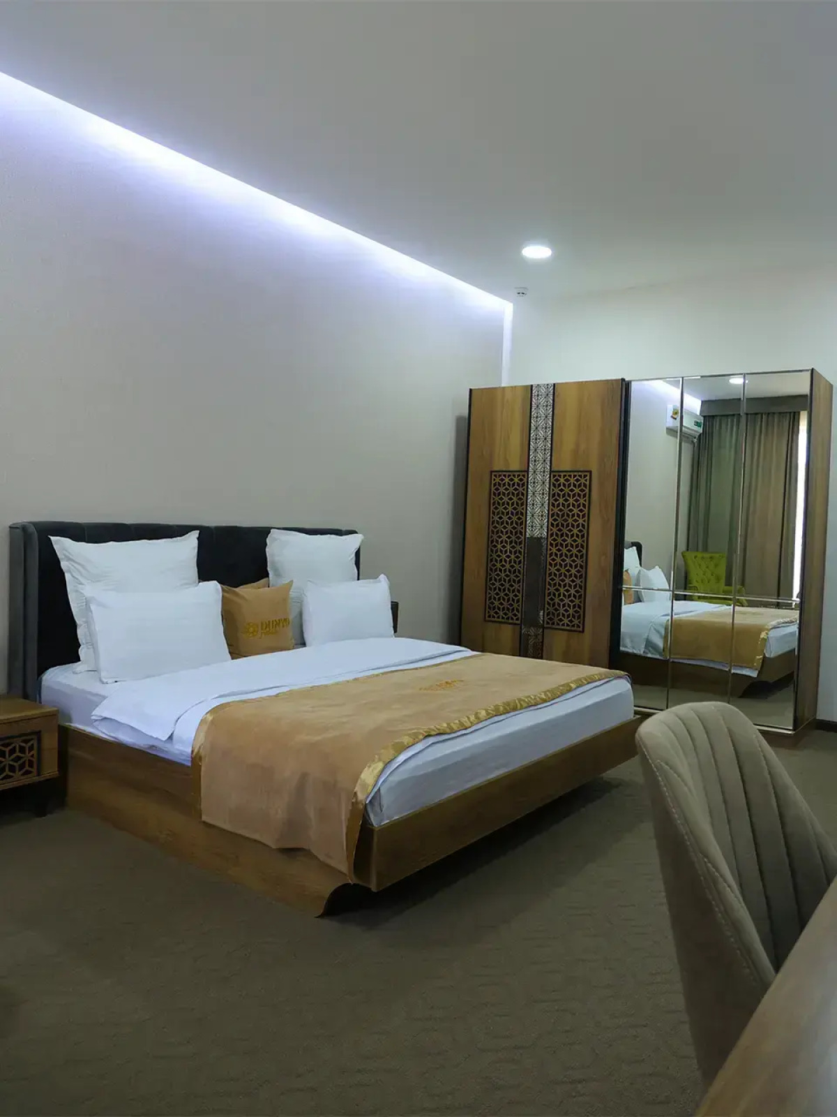 Отель Dunyo Palace