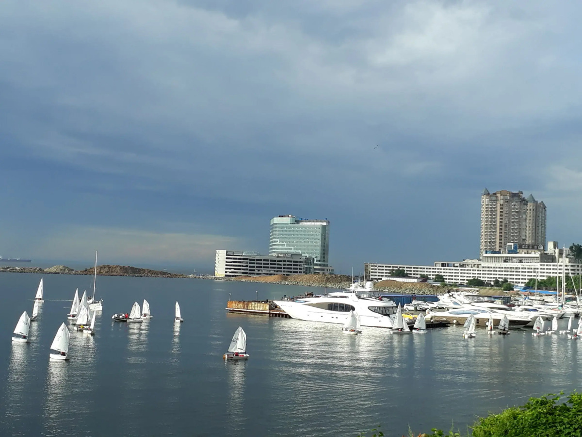 Квартира на берегу моря в центре города