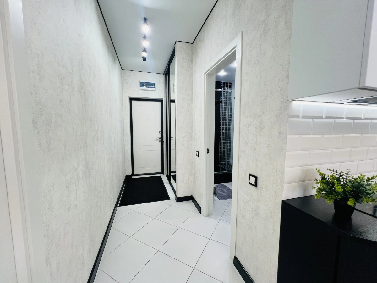 Квартира Комфорт на Нансена 103/1/5 1