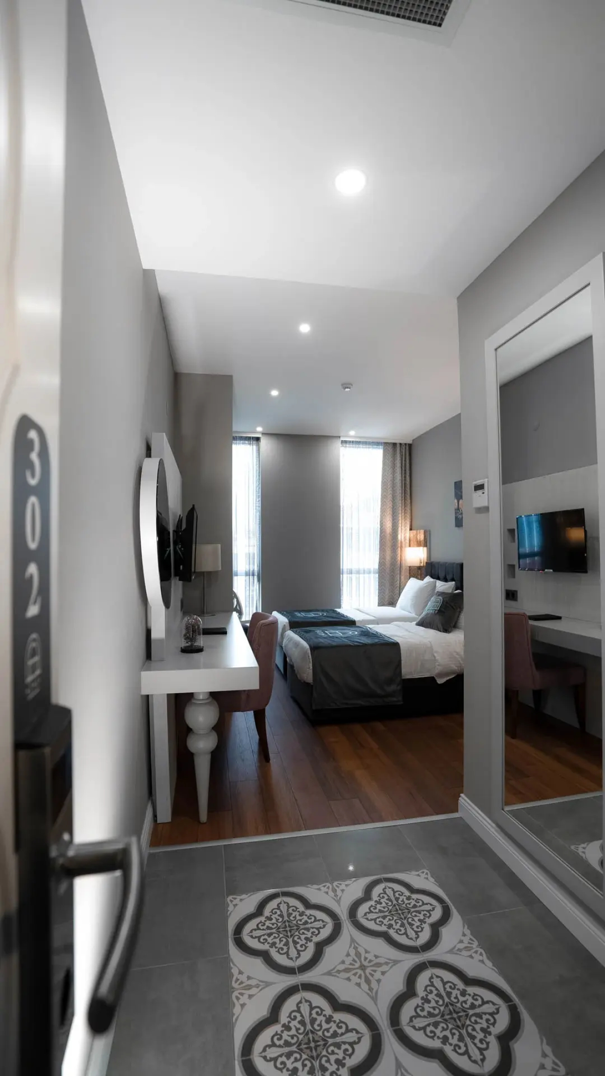 Отель Homey Airport