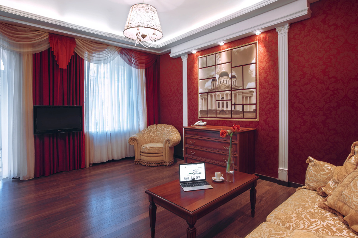 Отель Реавиль