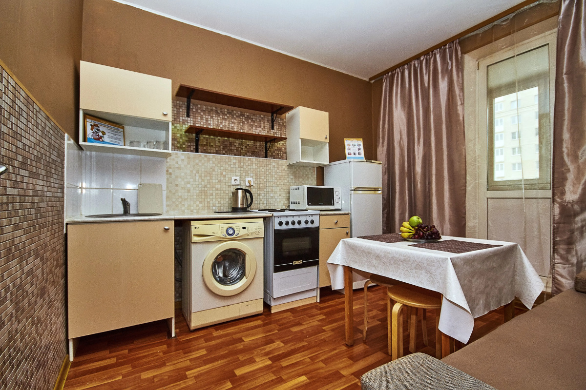 Апартаменты Добрые Сутки на ул.Генерала Варенникова, д.2