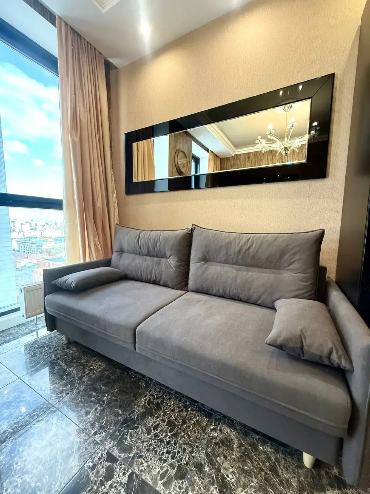 Апартаменты VipHouse Верхнеторговая 4