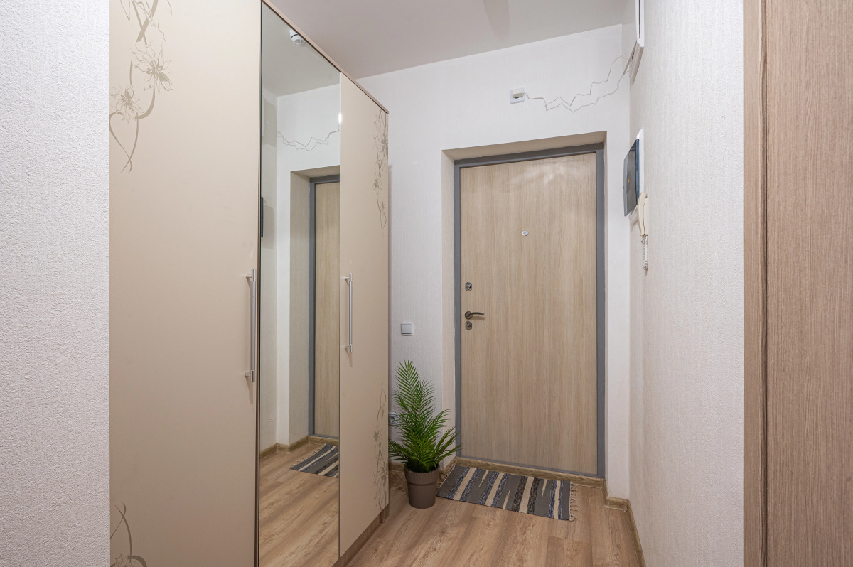 Квартира Просторная Двухкомнатная от Welcome V Ekb