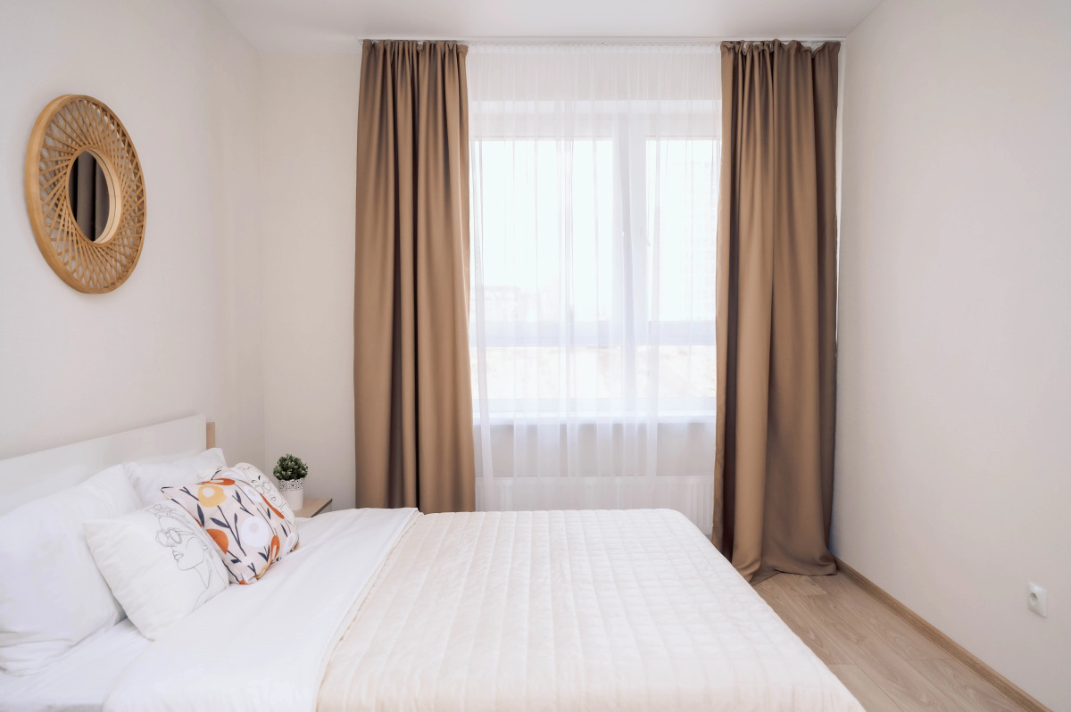 Трехкомнатная Просторная Квартира на 6 гостей у ТЦ Планета и Аквапарка