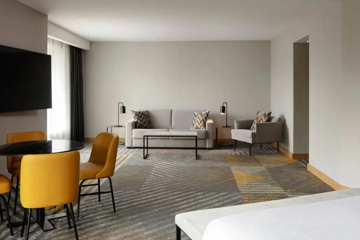 Отель Courtyard by Marriott Tbilisi