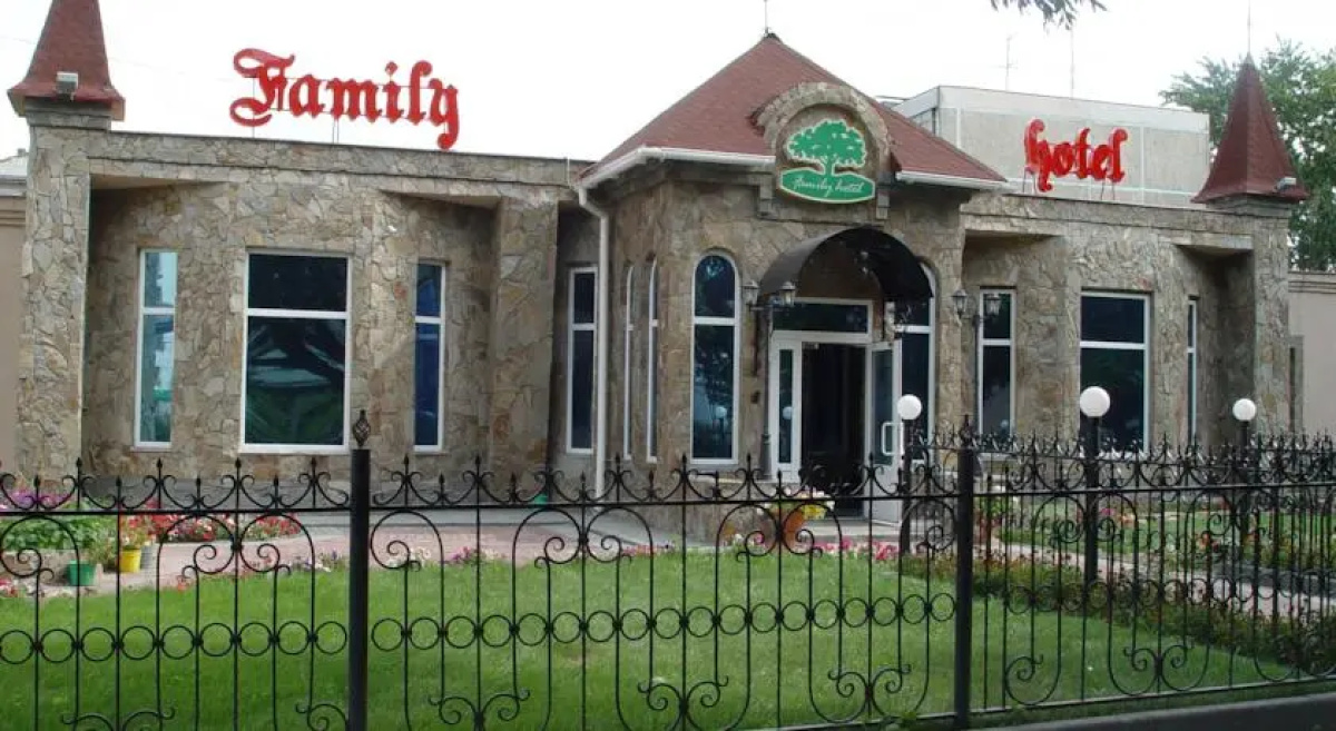 Отель Family-Hotel