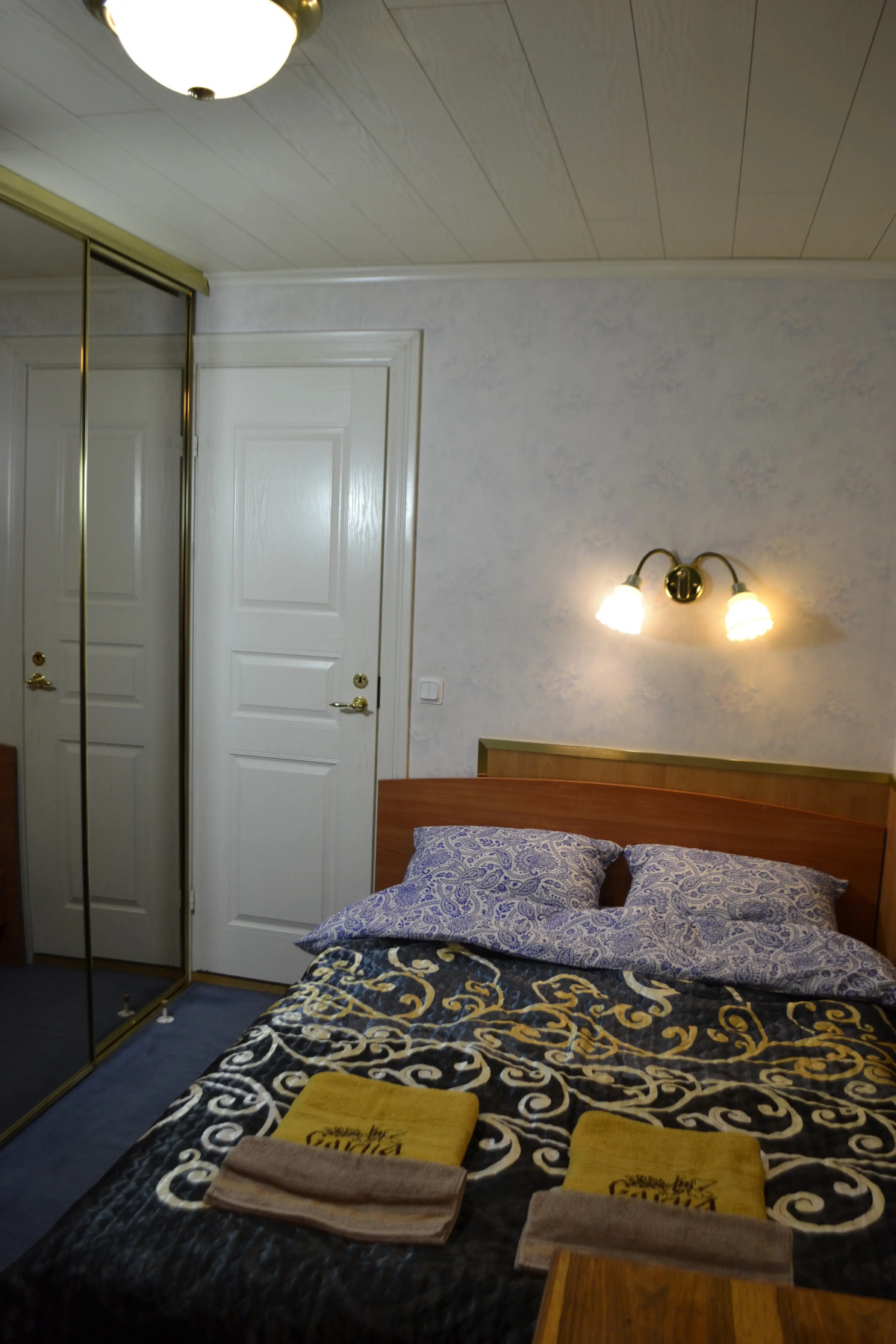 Квартира двухкомнатная с сауной лифтом и балконом