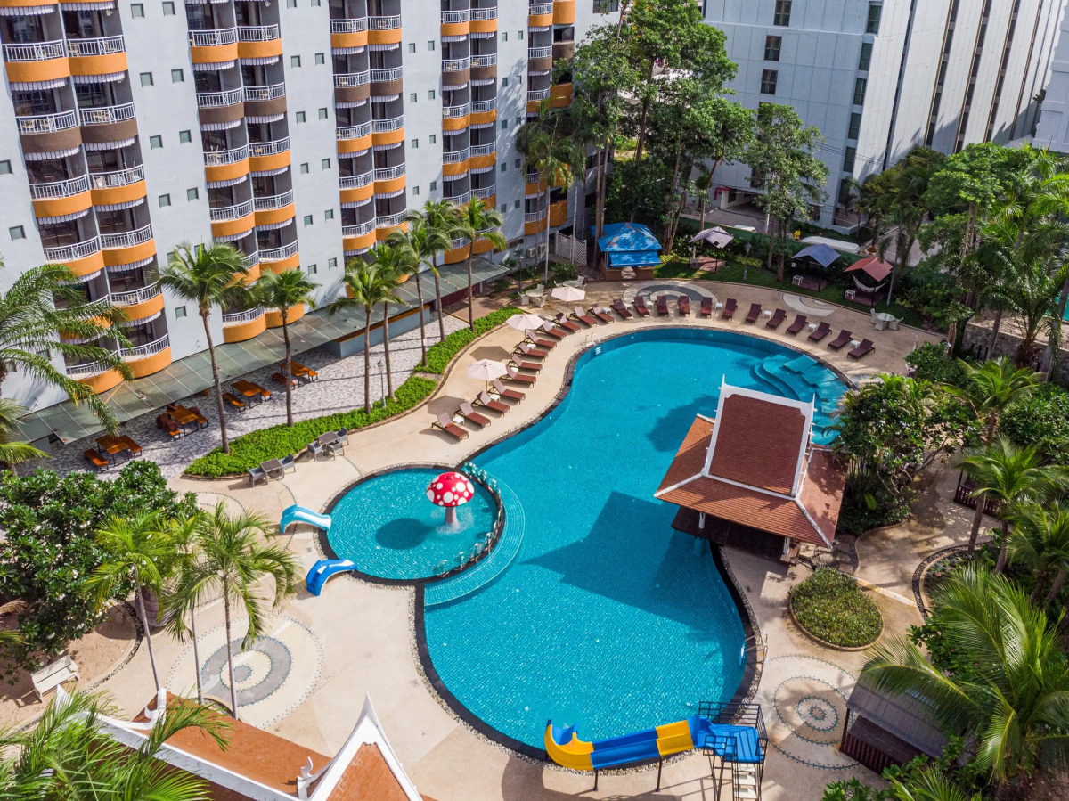 Отель Heeton Concept Pattaya by Compass Hospitality