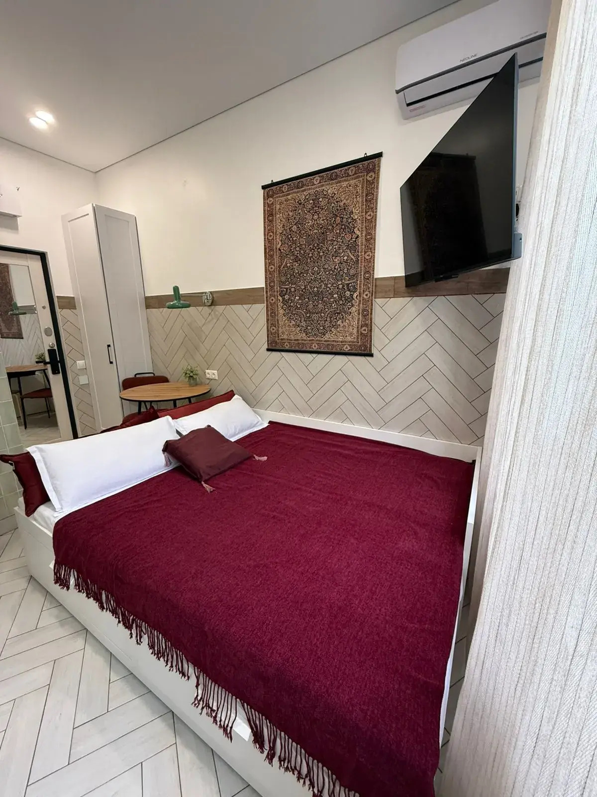 Апартаменты Причал 45 с  Видом в Парк