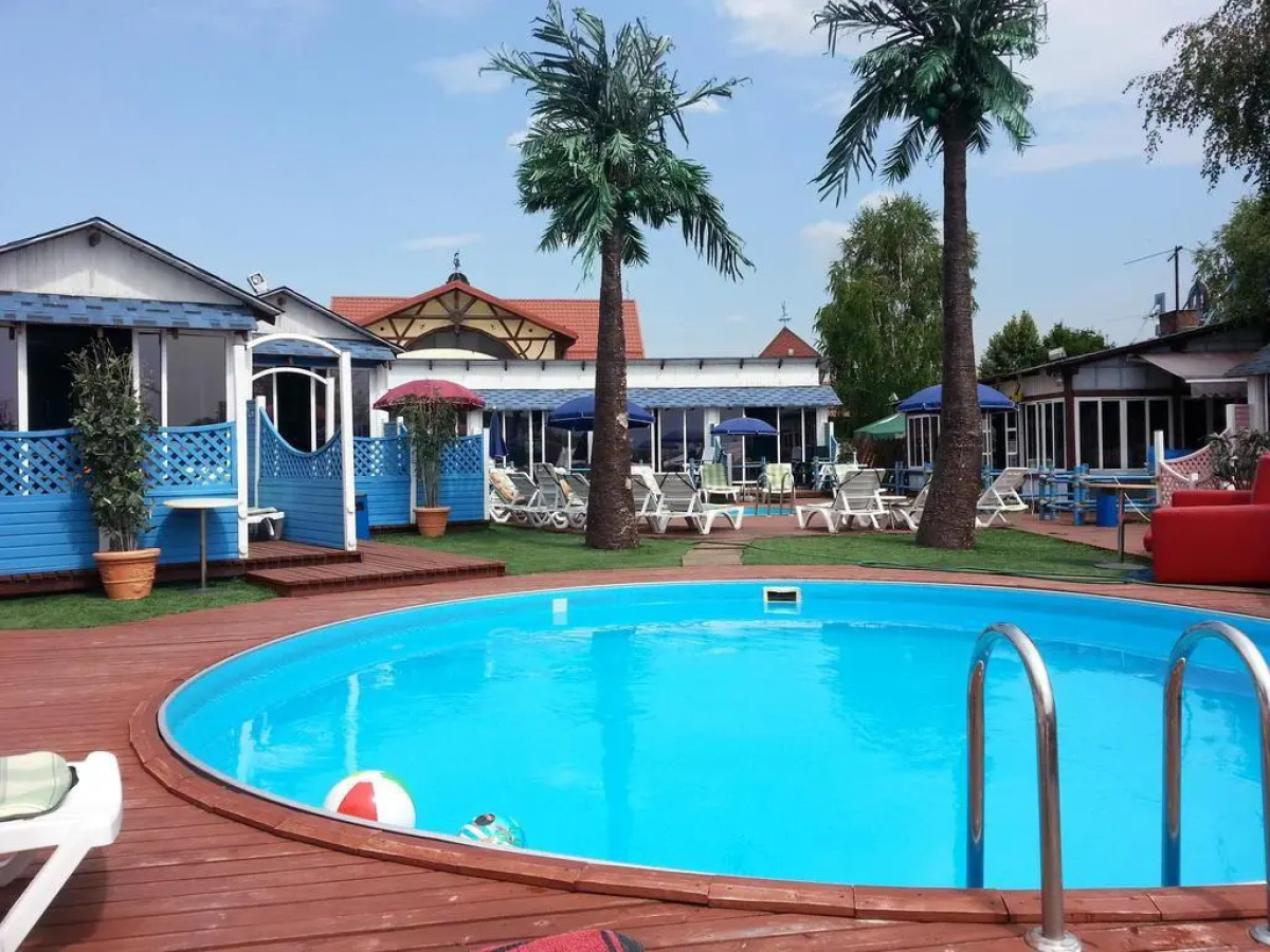 Отель Птичь