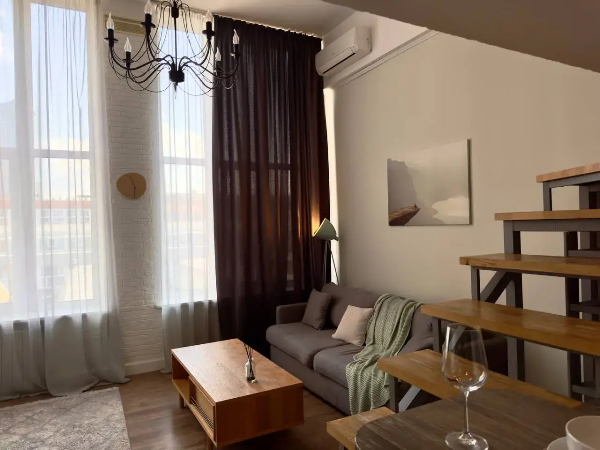 Апартаменты двухъярусные с евроремонтом