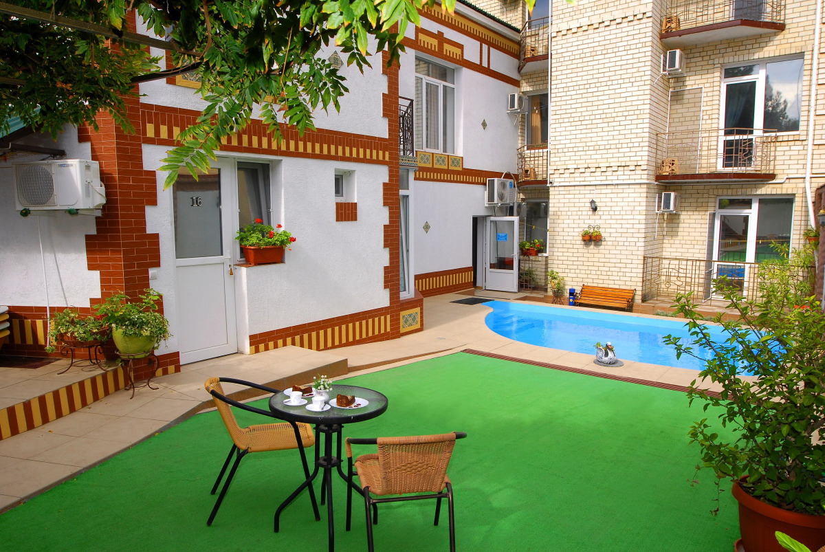 Glitsiniya Guest House