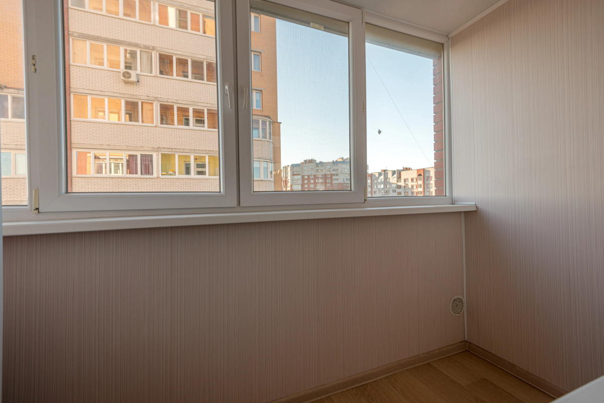 Квартира 1-к у залива на Маркова 8/1 от RentAp, 4 сп.места