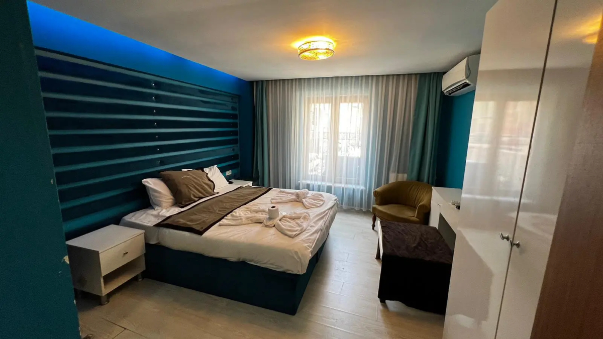 Отель Moon Blue