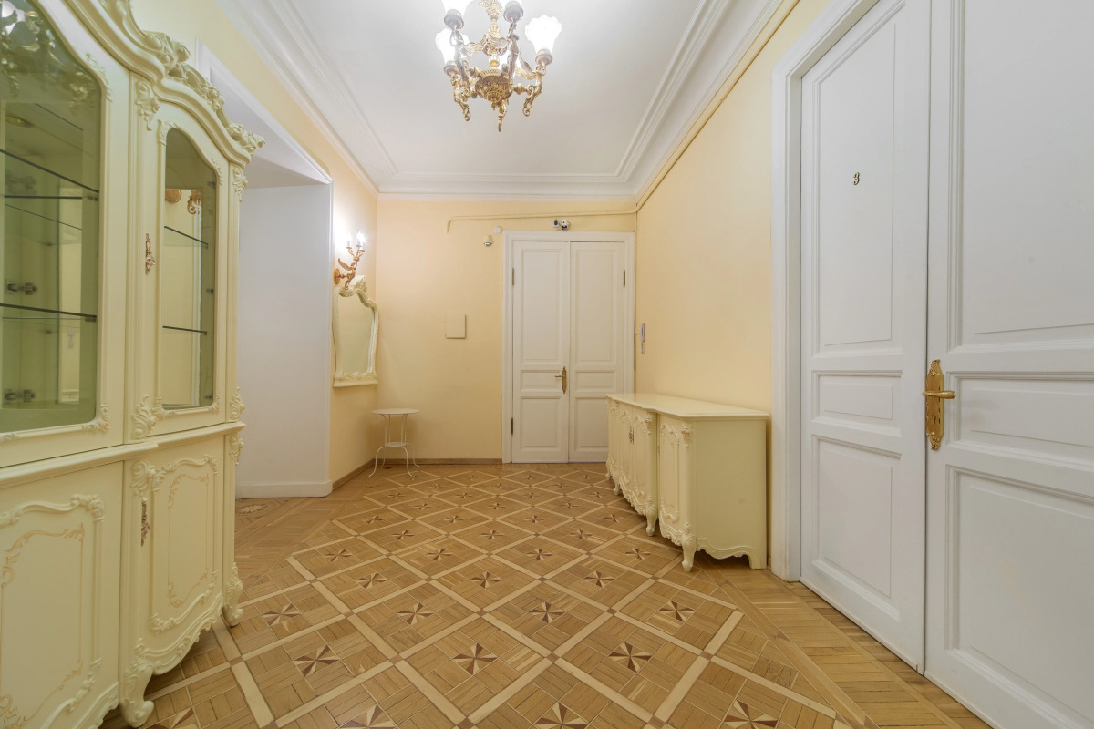 Квартира на Рубинштейна 4