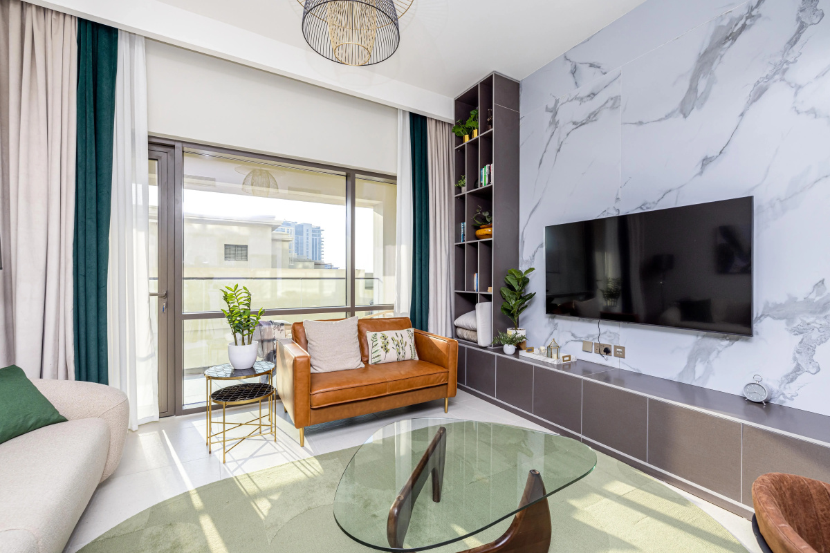 Апартаменты Сozy 1BR at Vida Residences Creek Beach