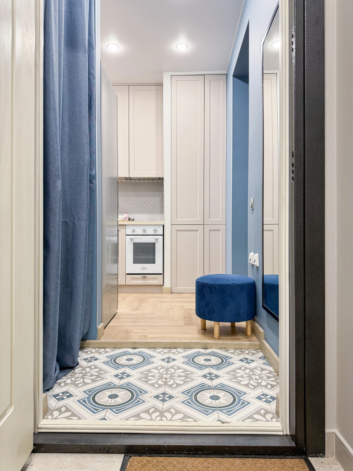 Апартаменты Дизайнерская студия в центре Москвы