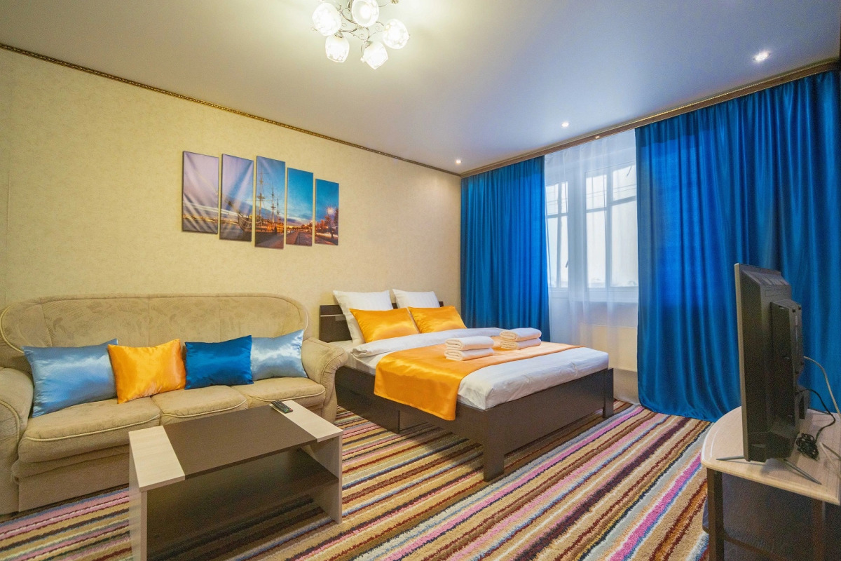 Апартаменты Пять Звёзд с видом на Обь