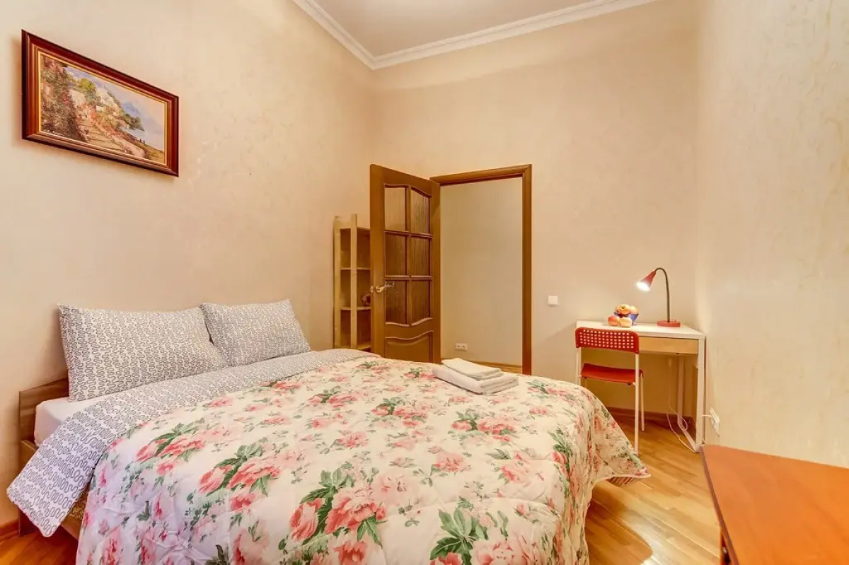 Квартира Трёхкомнатная с изолированными комнатами и балконом