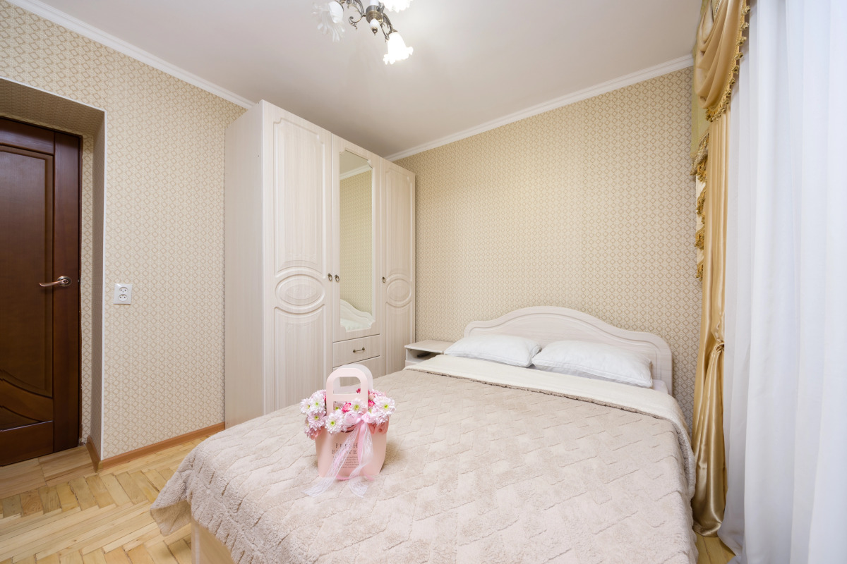 Квартира Двухкомнатная на Тельмана 5