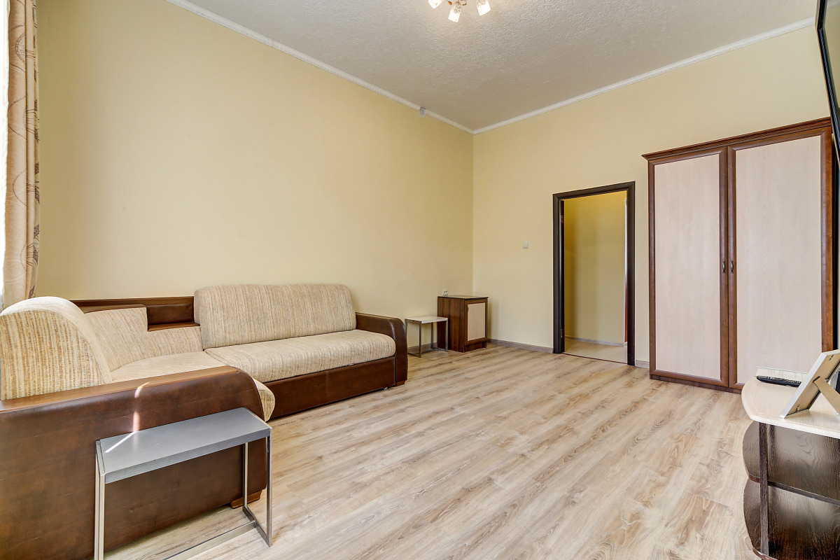 FlatStar on Ligovsky 84-2