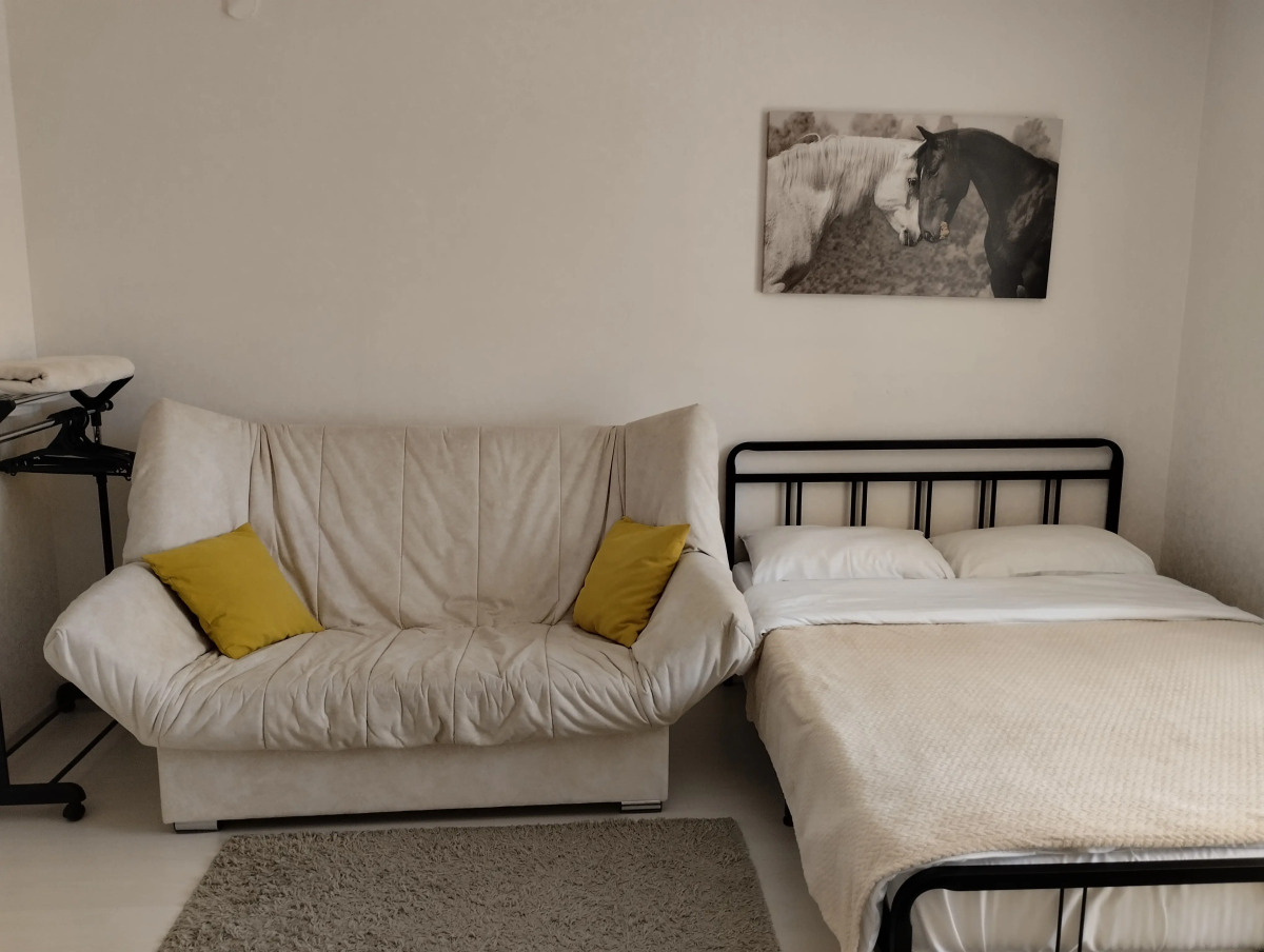 Апартаменты Light House У ТЦ Жемчужина