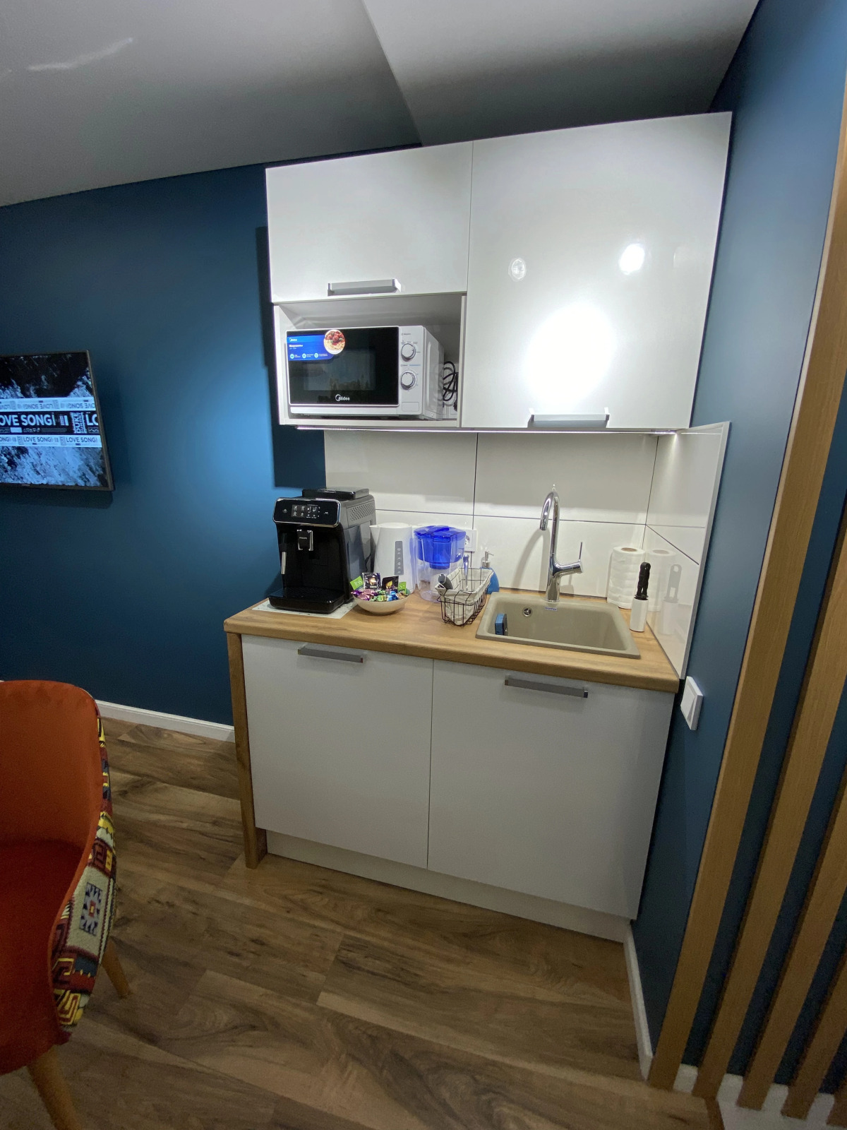 Синяя студия Апартаменты и точка