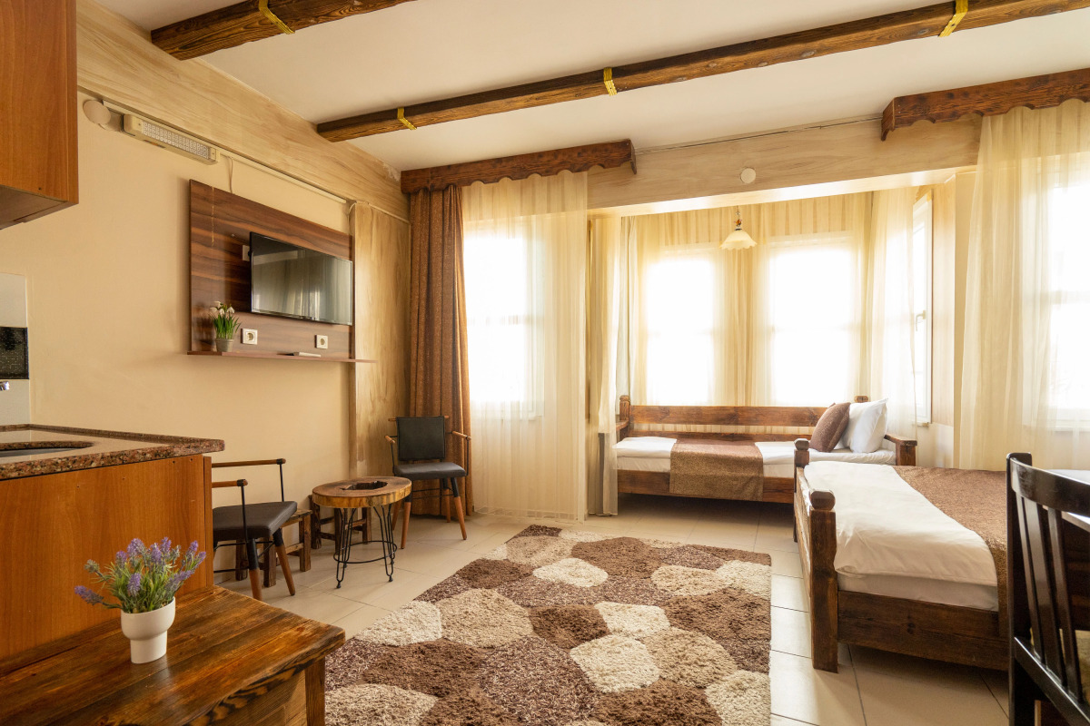 Pi Home & Apartments