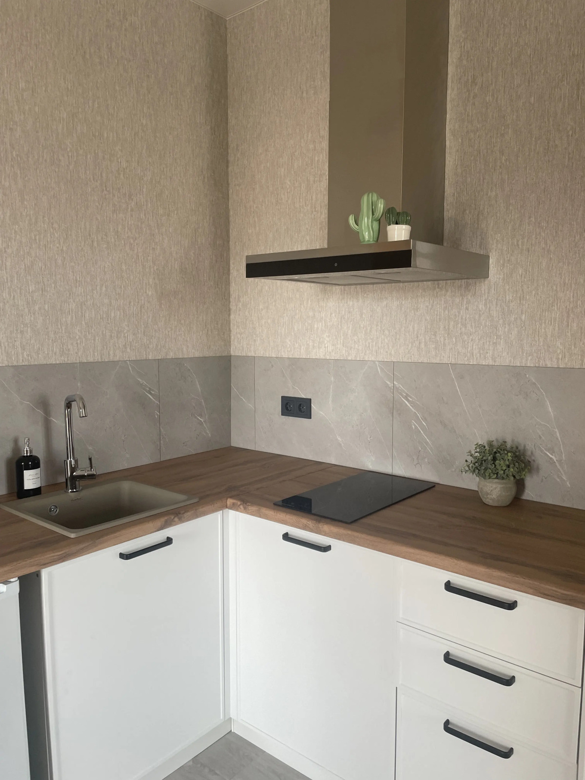 Квартира Просторная на Курсантов Кировцев