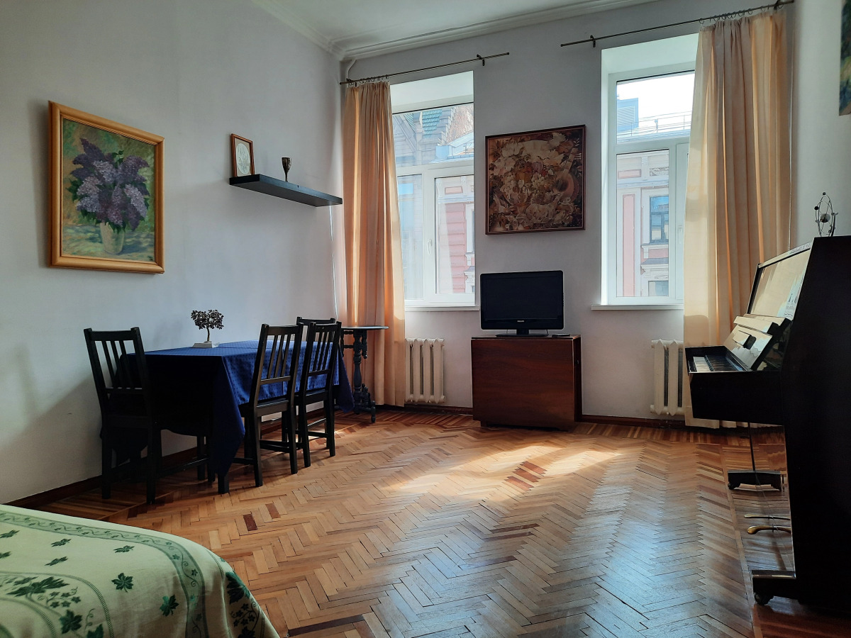 Апартаменты Sutki Rent в Доме Штрауха